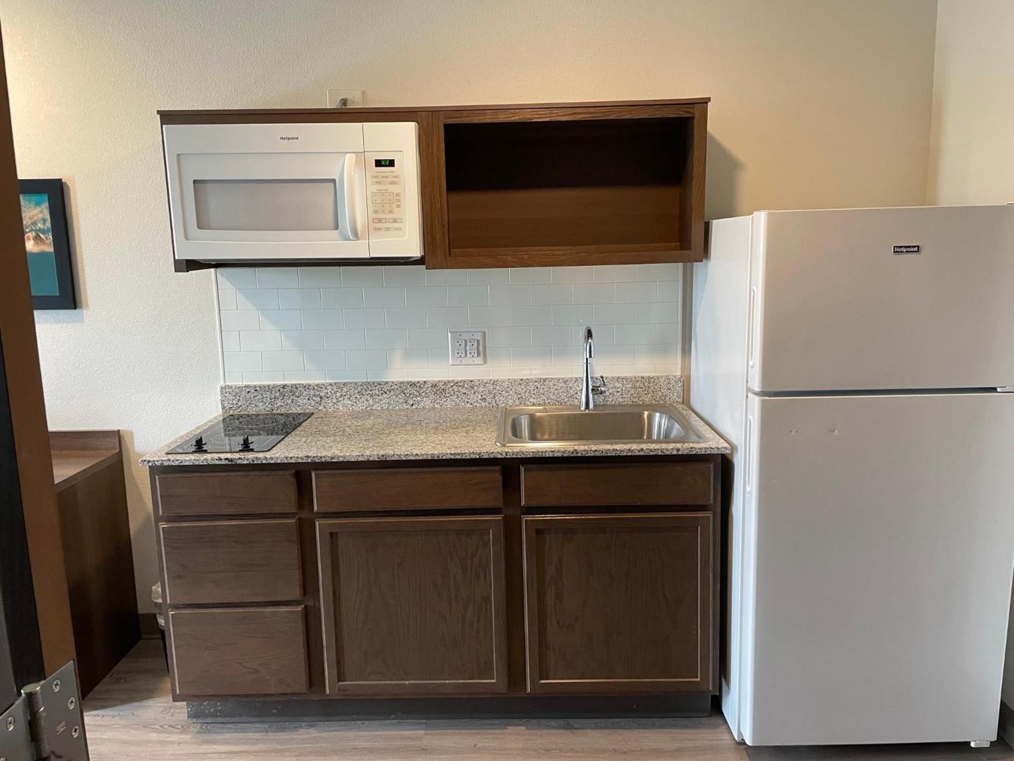 Woodspring Suites Detroit Madison Heights Εξωτερικό φωτογραφία